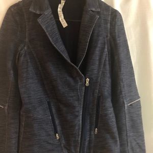 like a Jean jacket, it’s to small for me